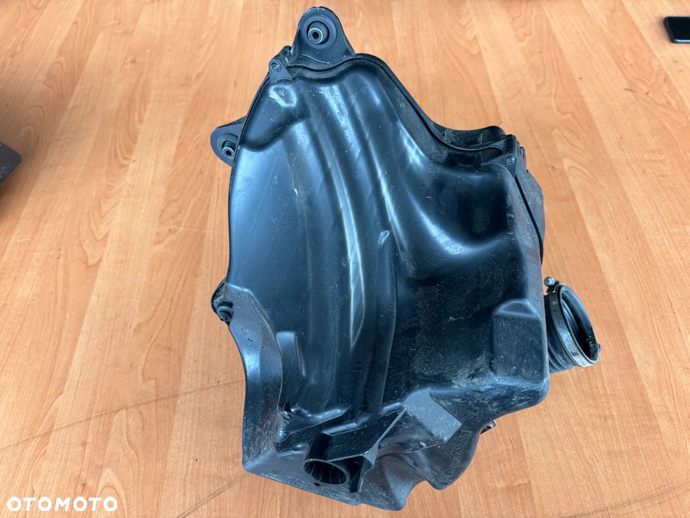 obudowa filtra powietrza BMW E90 1.6 7567174 - 1
