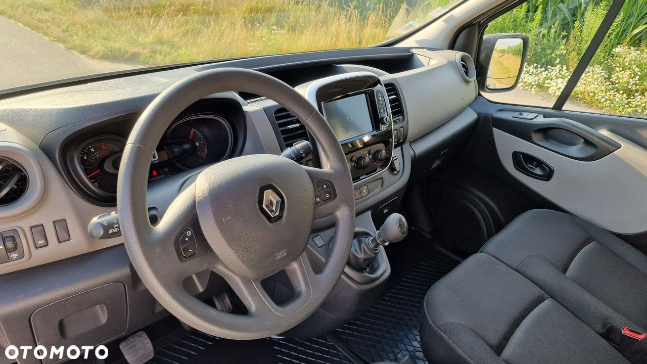 Renault Trafic - 17