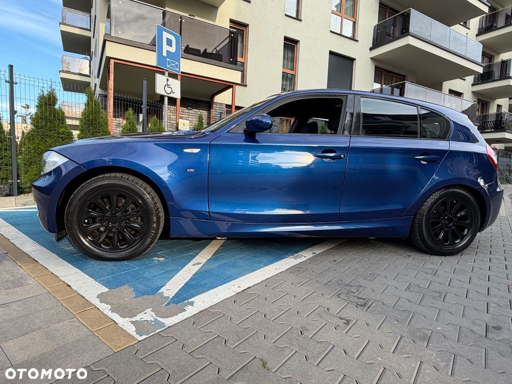 BMW Seria 1 120i - 8