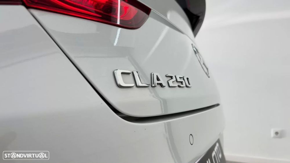 Mercedes-Benz CLA 250 7G-DCT AMG Line - 13