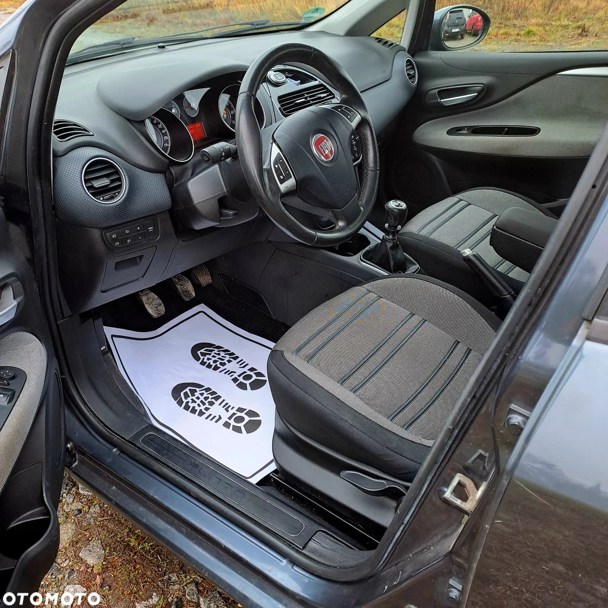 Fiat Punto 1.4 Estiva S&S - 8