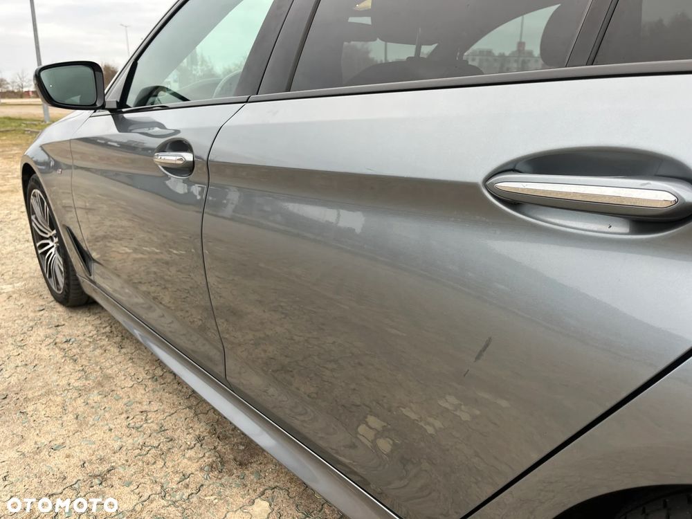 BMW Seria 5 520d xDrive - 10