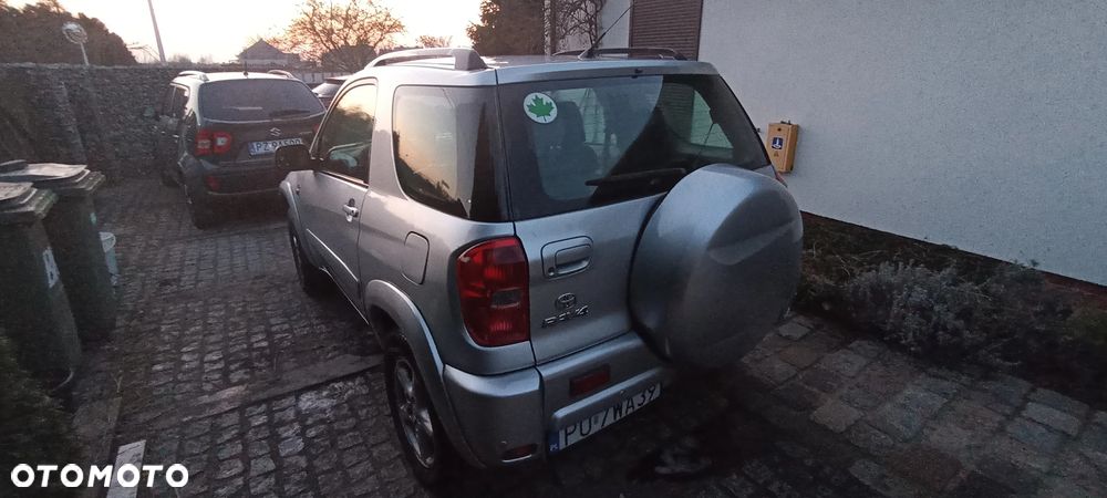Toyota RAV4 - 4