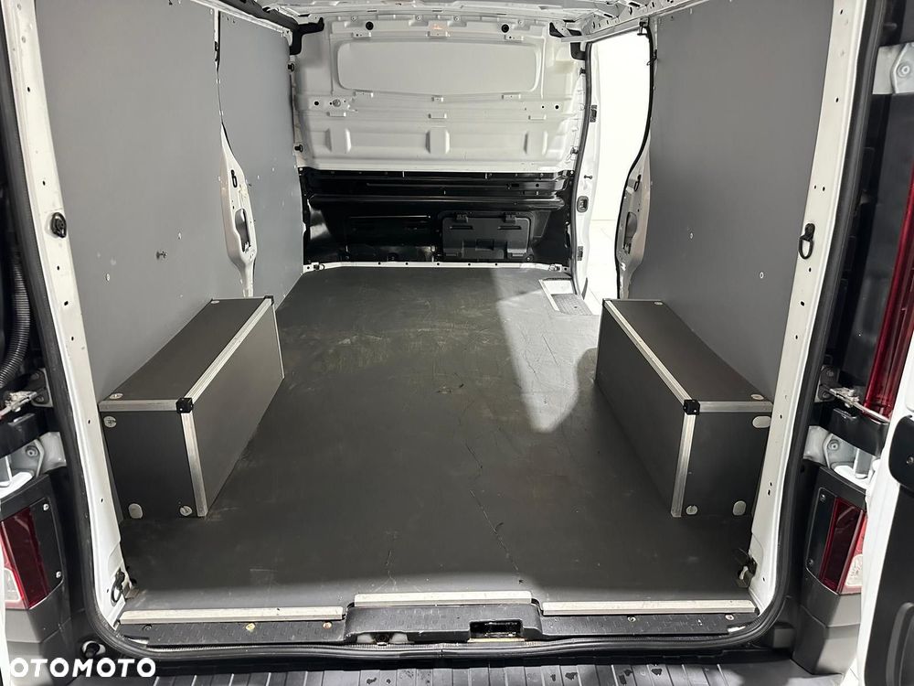 Renault Trafic - 21