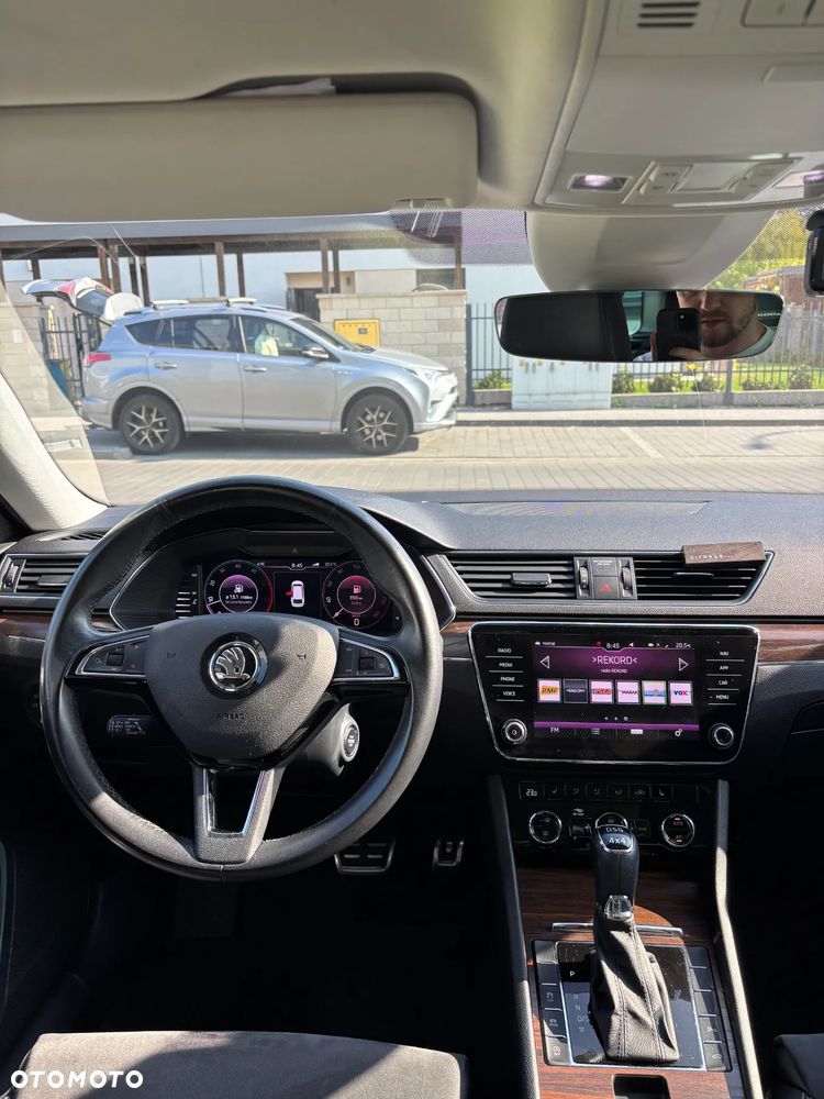 Skoda Superb 2.0 TDI SCR 4x4 Scout DSG - 5