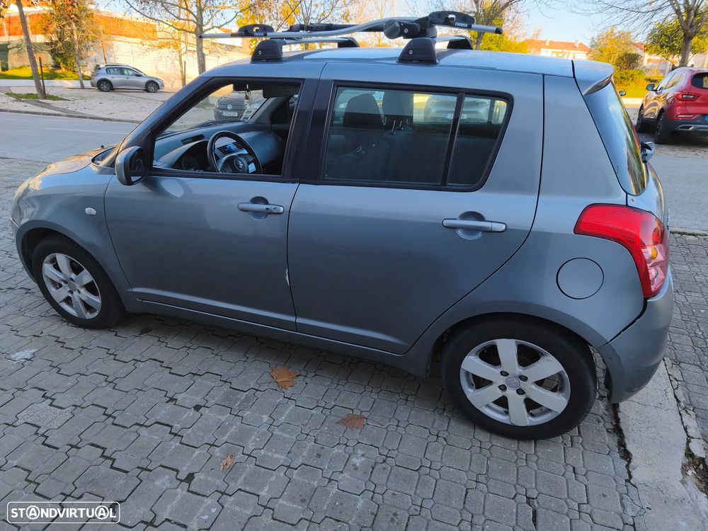 Suzuki Swift 1.3 16V GL - 4