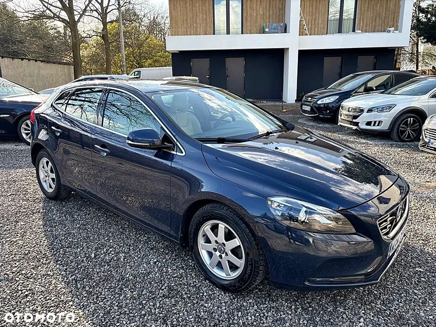 Volvo V40 D2 Summum - 1