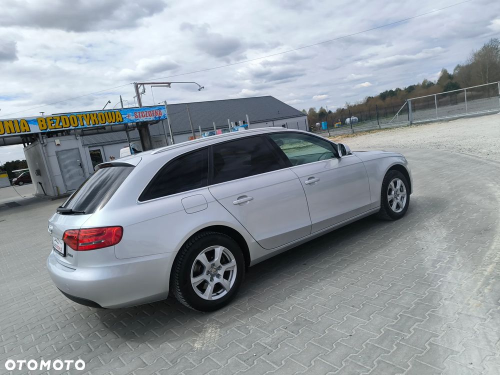 Audi A4 Avant - 11