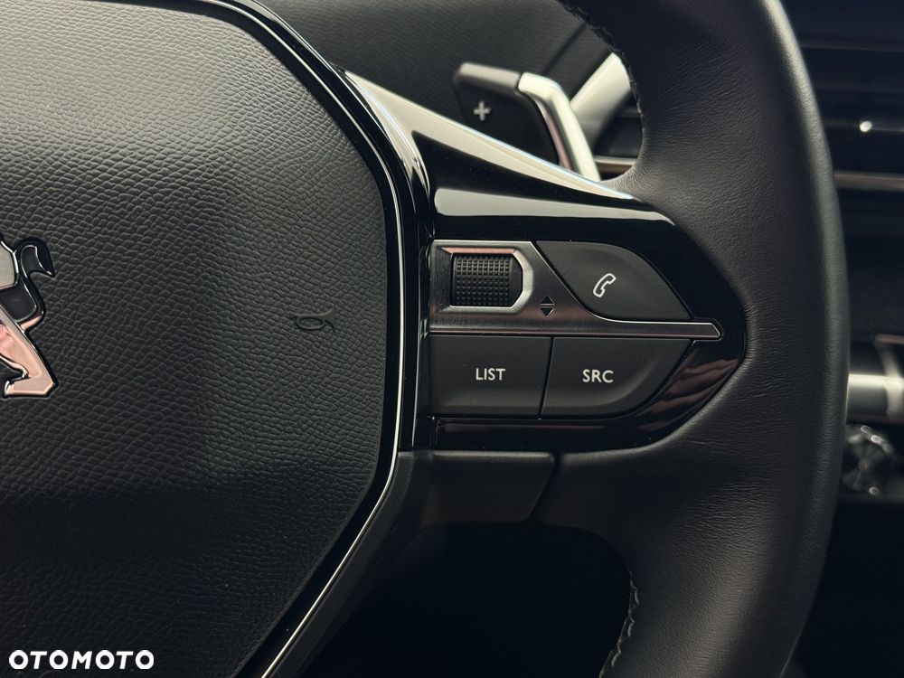 Peugeot 5008 1.2 PureTech Allure Pack S&S EAT8 - 26