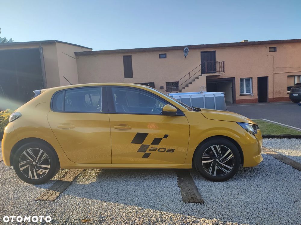 Peugeot 208 PureTech 100 Allure - 11