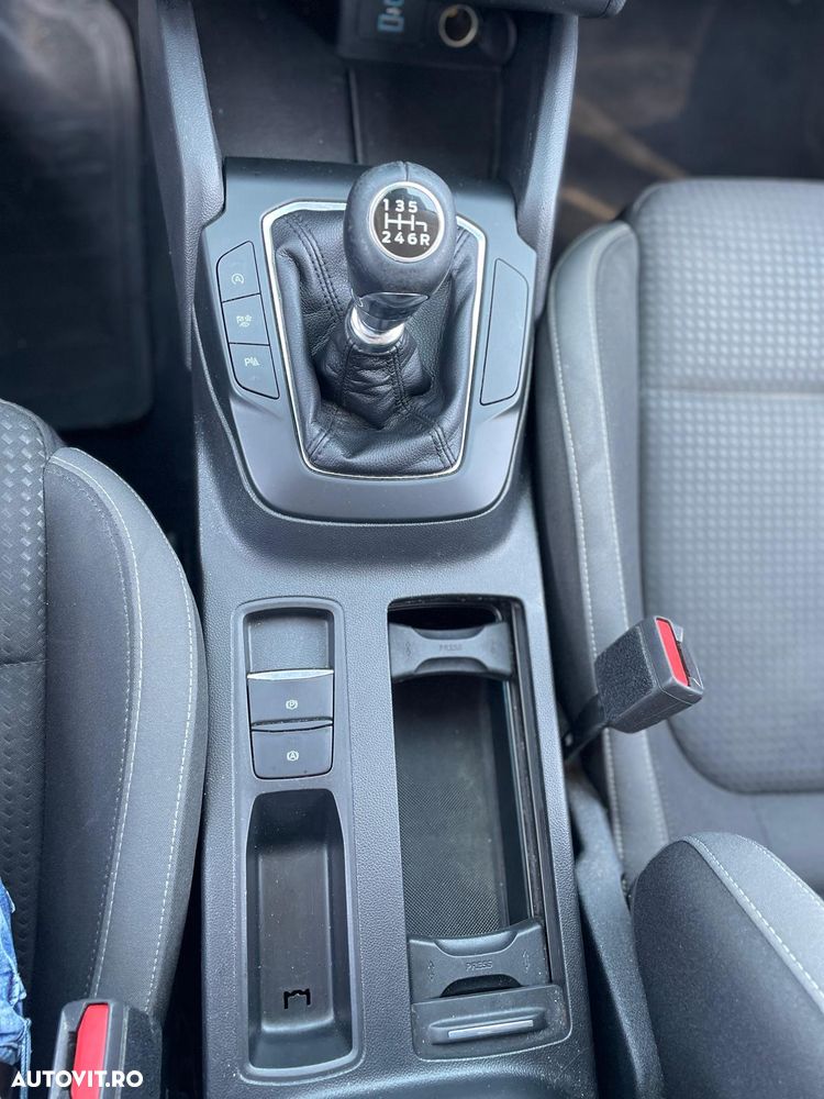 Ford Focus 1.0 EcoBoost Trend - 19