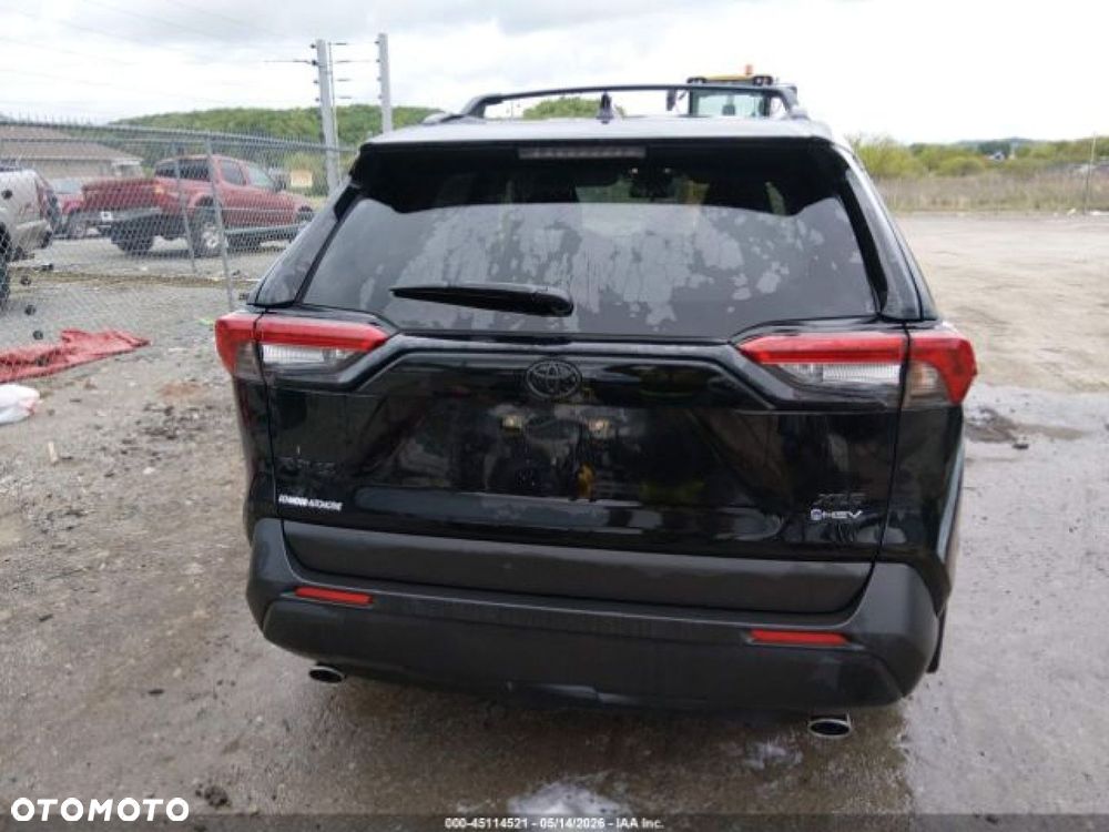 Toyota RAV4 - 8