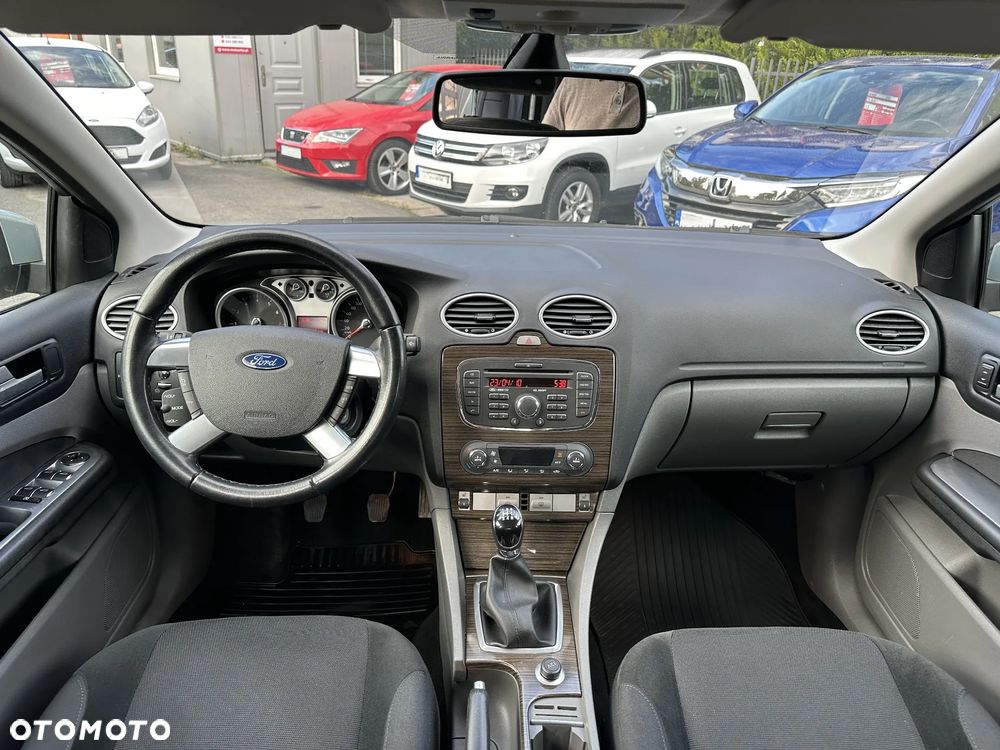 Ford Focus 1.6 Ghia - 7