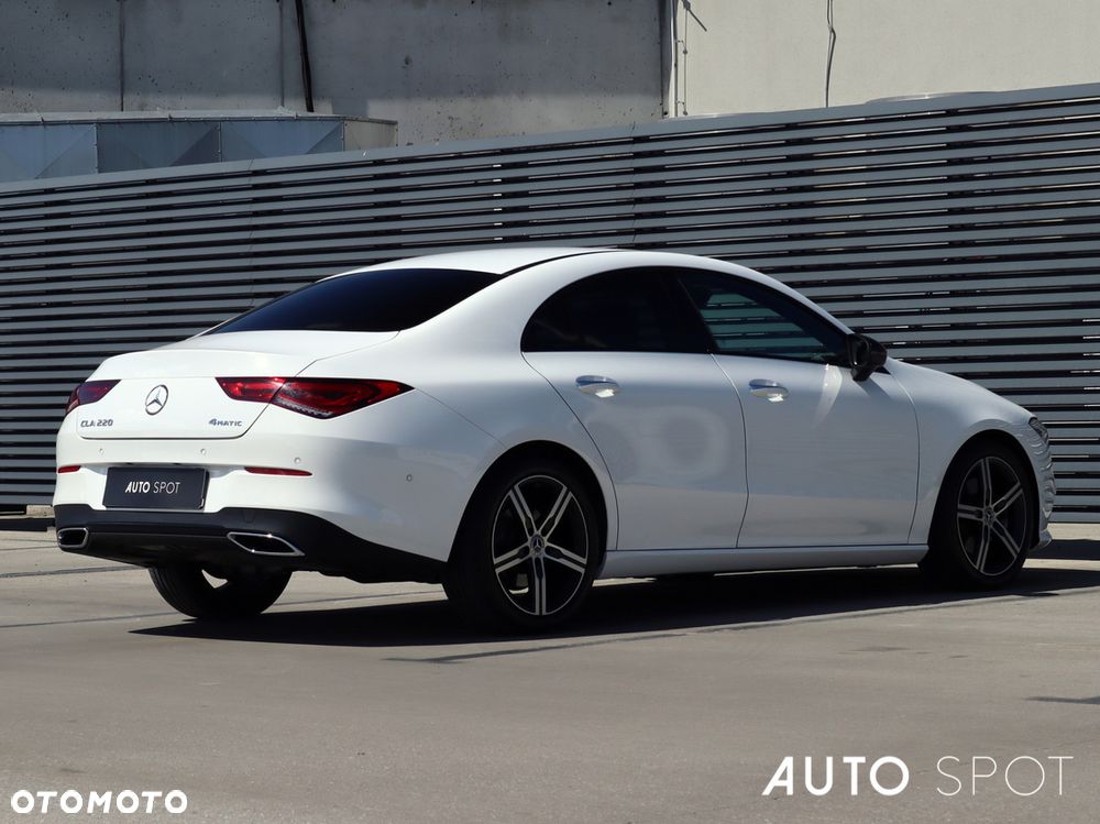 Mercedes-Benz CLA 220 4-Matic 7G-DCT - 6