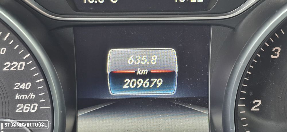 Mercedes-Benz CLA 200 (CDI) d Urban - 15