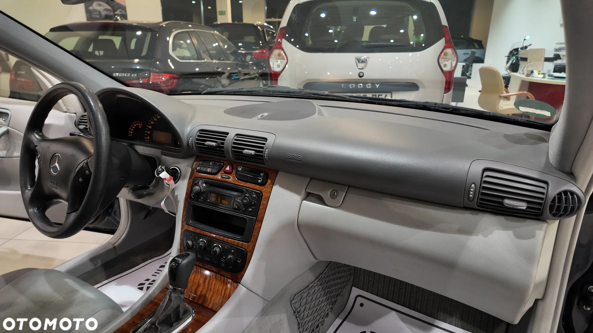 Mercedes-Benz Klasa C 180 T Kompressor Automatik Classic - 36