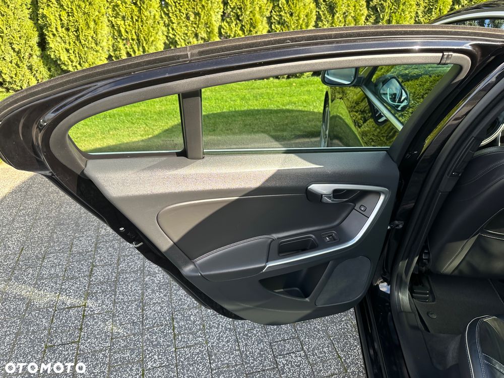 Volvo S60 D2 Drive-E R-Design Momentum - 28