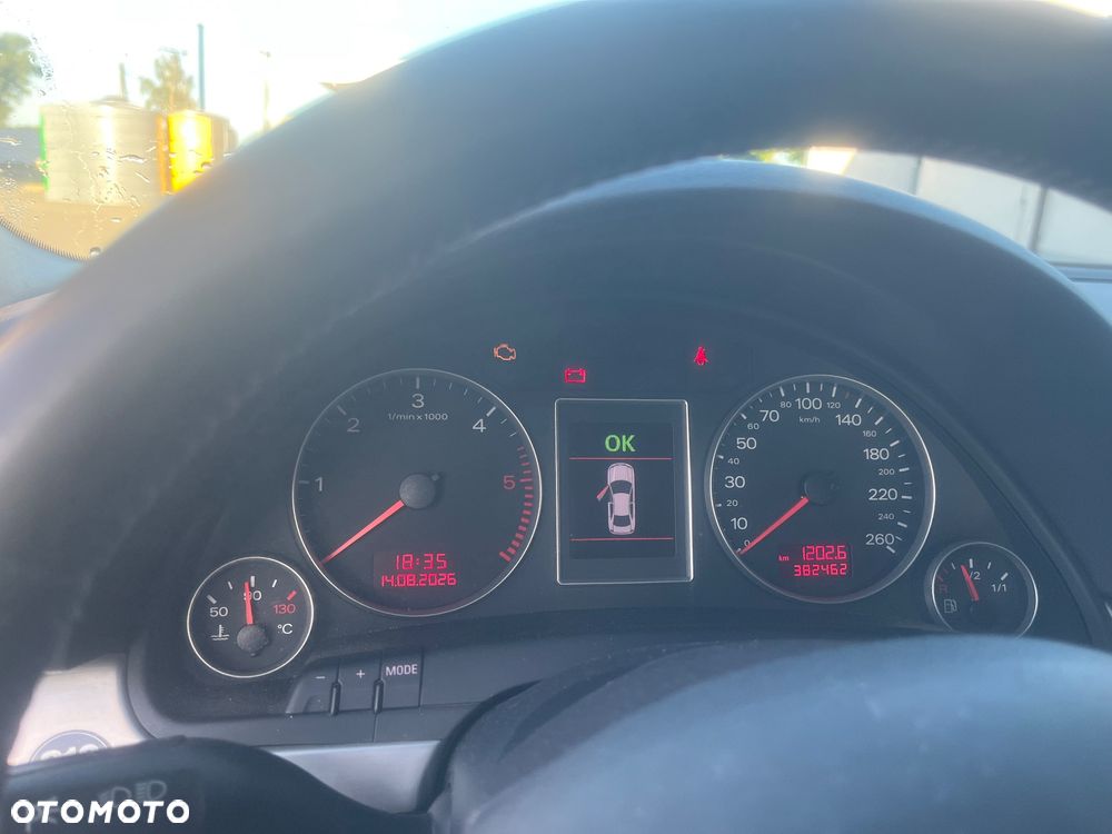Audi A4 Avant 2.0 TDI DPF - 8