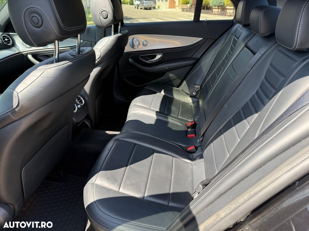 Mercedes-Benz E 350 d 4Matic T 9G-TRONIC AMG Line - 20