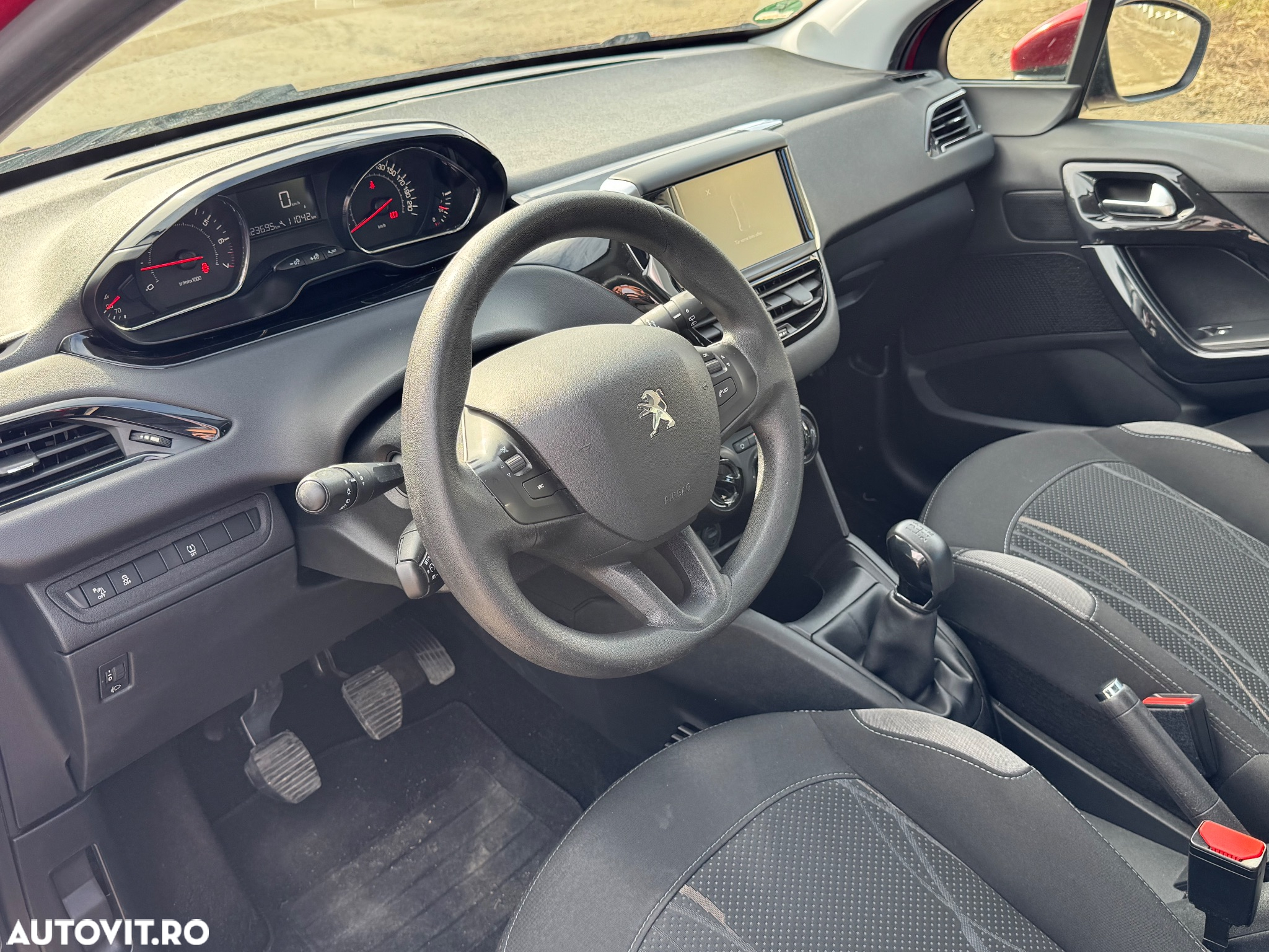 Peugeot 208 1.2 L PureTech Allure - 3