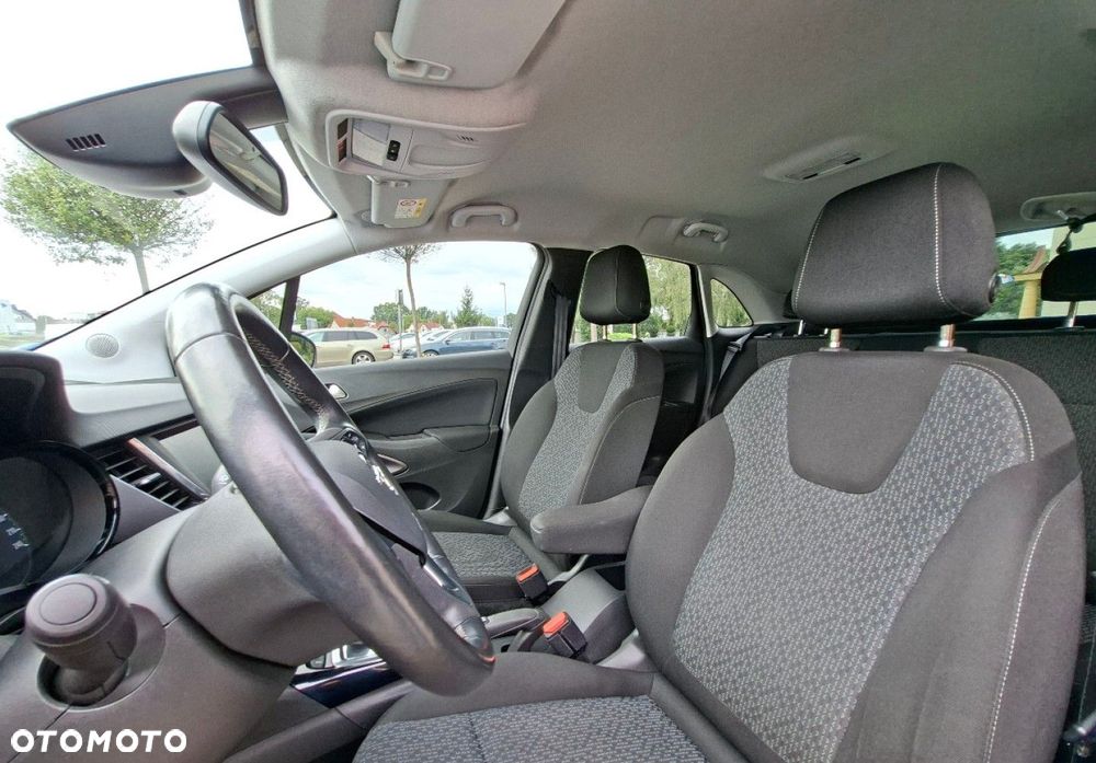 Opel Crossland X - 21