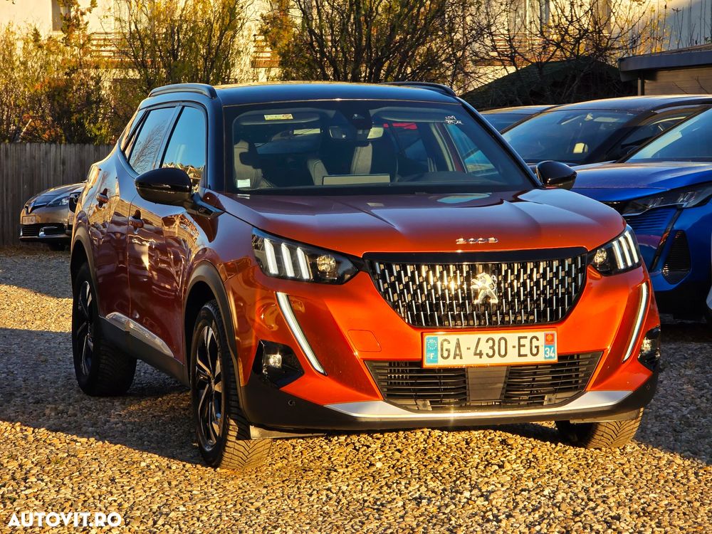 Peugeot 2008 PureTech 130 EAT8 GT Pack - 3