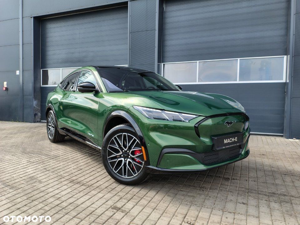 Ford Mustang Mach-E - 2