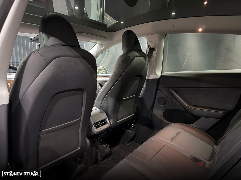Tesla Model Y Standard - 28