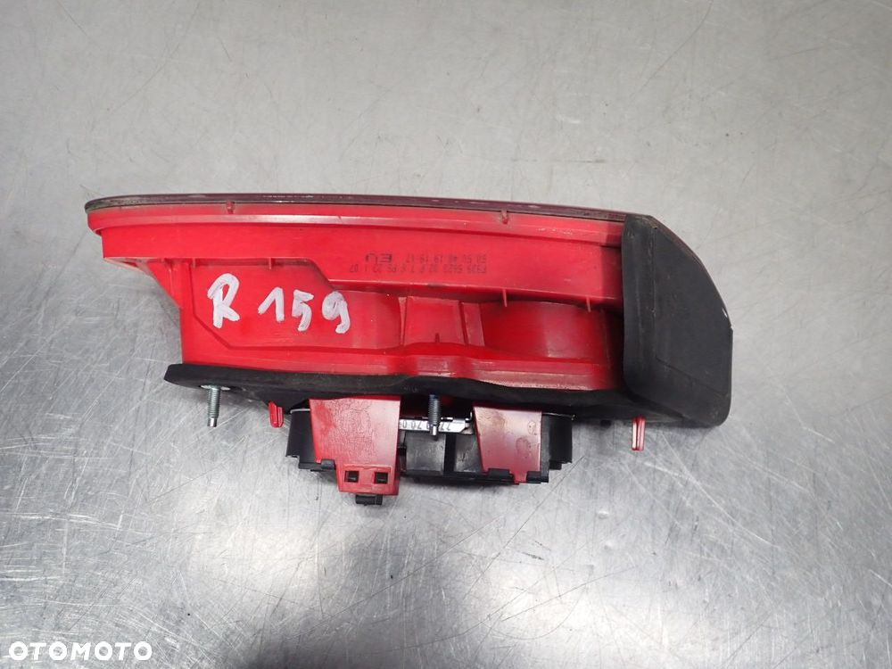 LAMPA PRAWA TYLNA W KLAPIE ALFA ROMEO 159 SPORTWAGON - 5