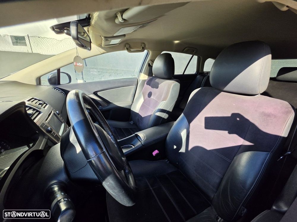 Toyota Avensis SW 2.0 D-4D Luxury+GPS - 2