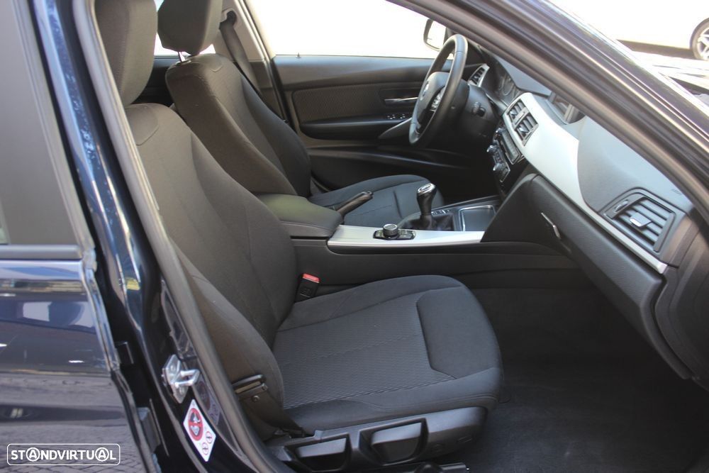 BMW 320 d Touring EfficientDynamics - 20