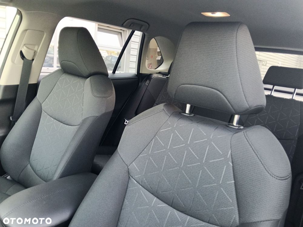 Toyota RAV4 - 16