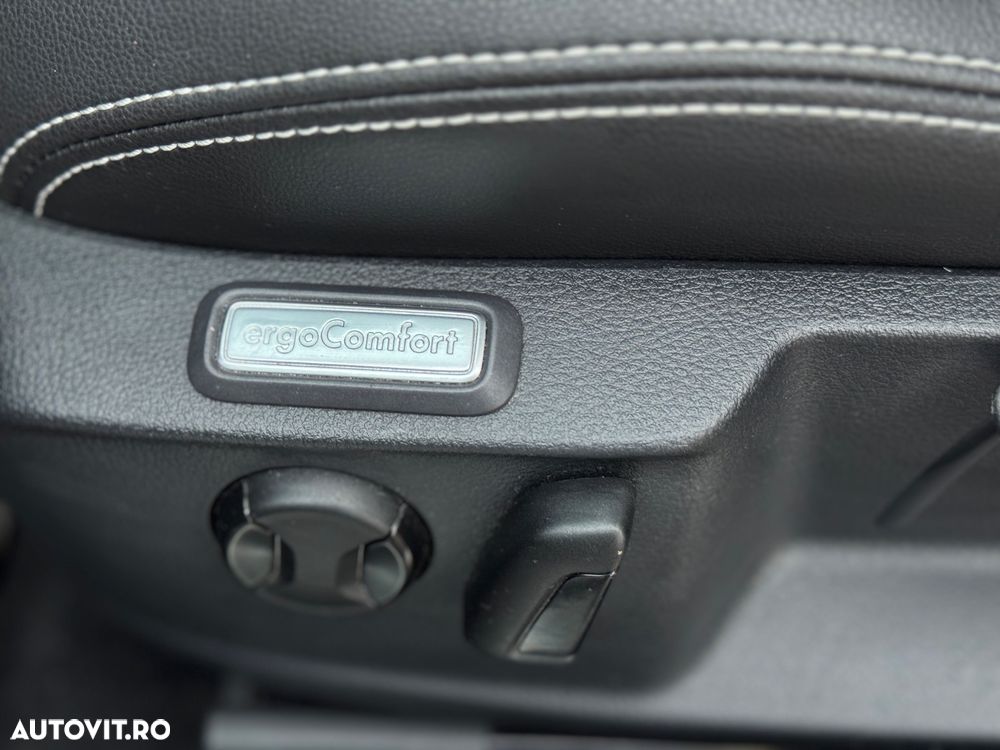 Volkswagen Passat 2.0 TDI DSG Highline - 18