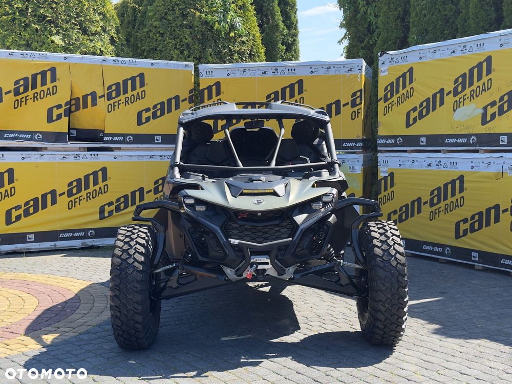 Can-Am Maverick - 2