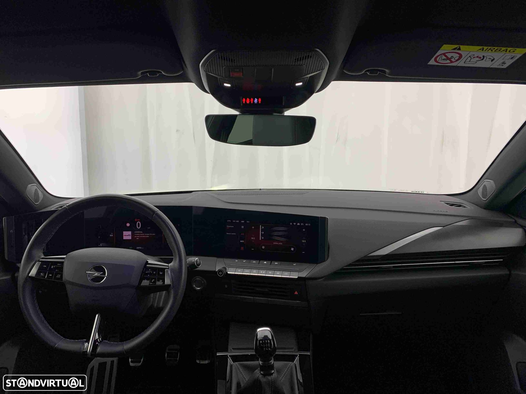 Opel Astra 1.2 T GS - 13