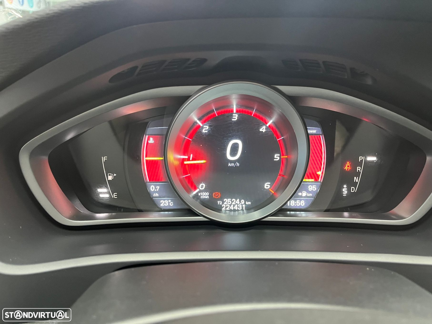 Volvo V40 Cross Country 1.6 D2 VOR Powershift - 14