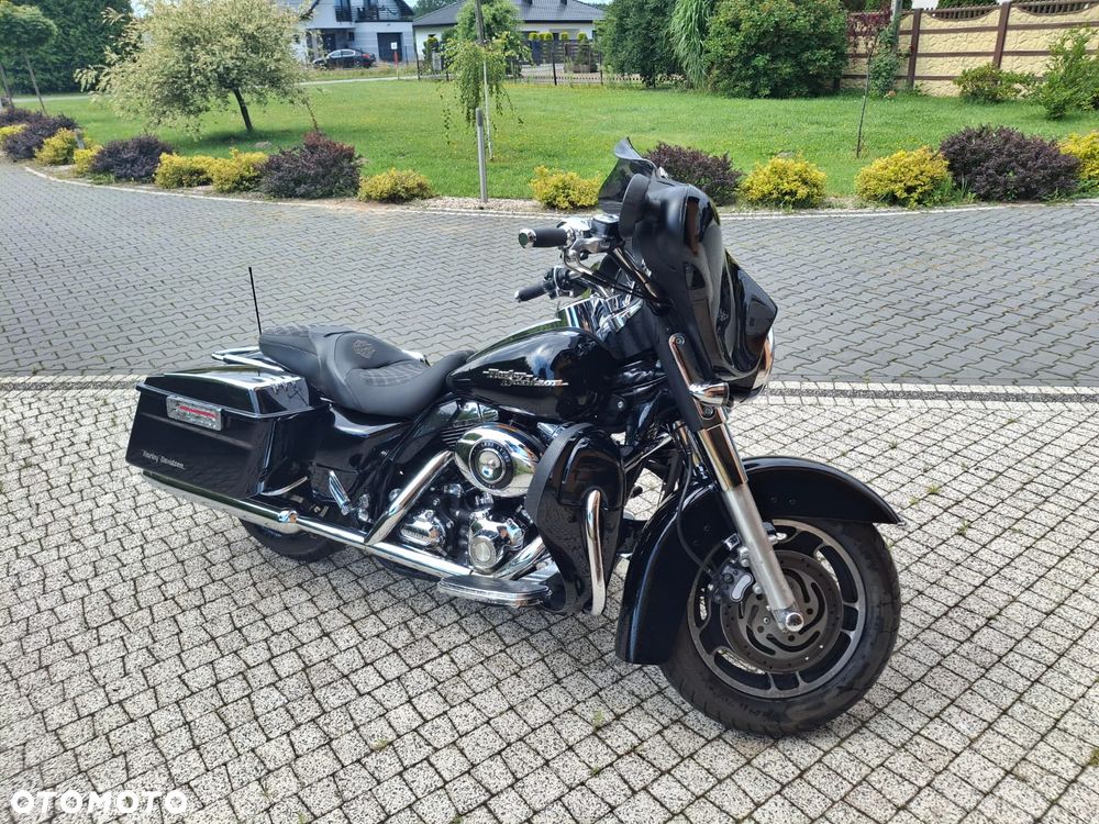 Harley-Davidson CVO Street Glide - 2