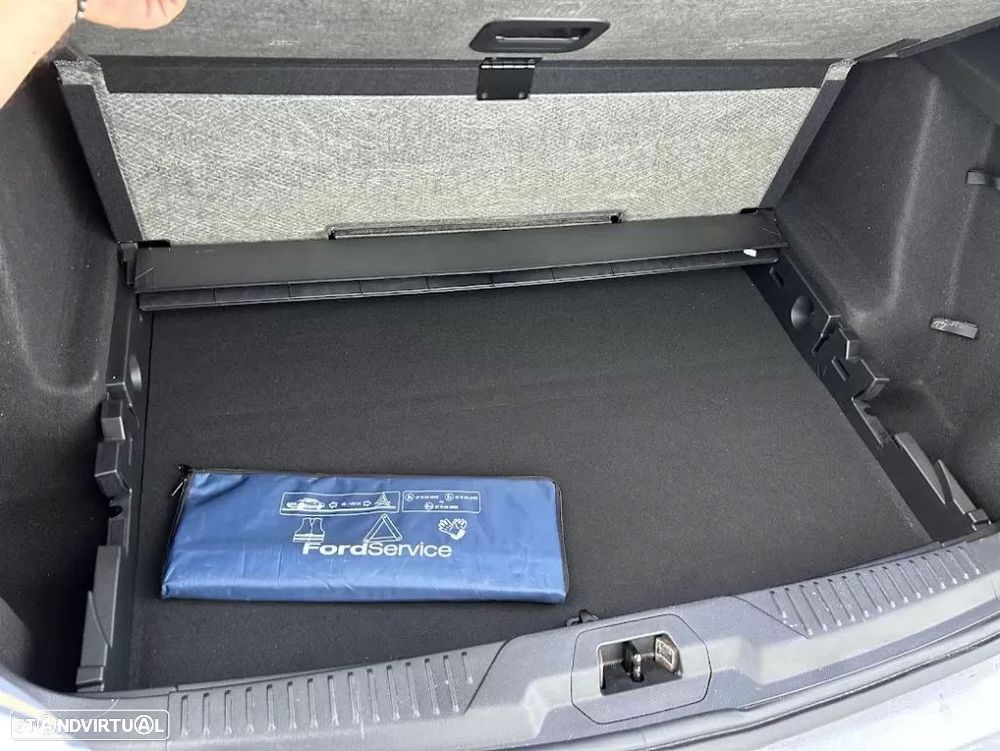 Ford Focus SW 1.5 TDCi EcoBlue Business - 10