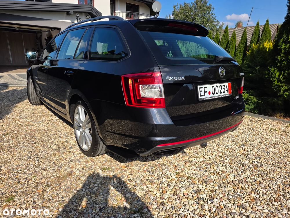 Skoda Octavia 2.0 TDI DSG RS - 5