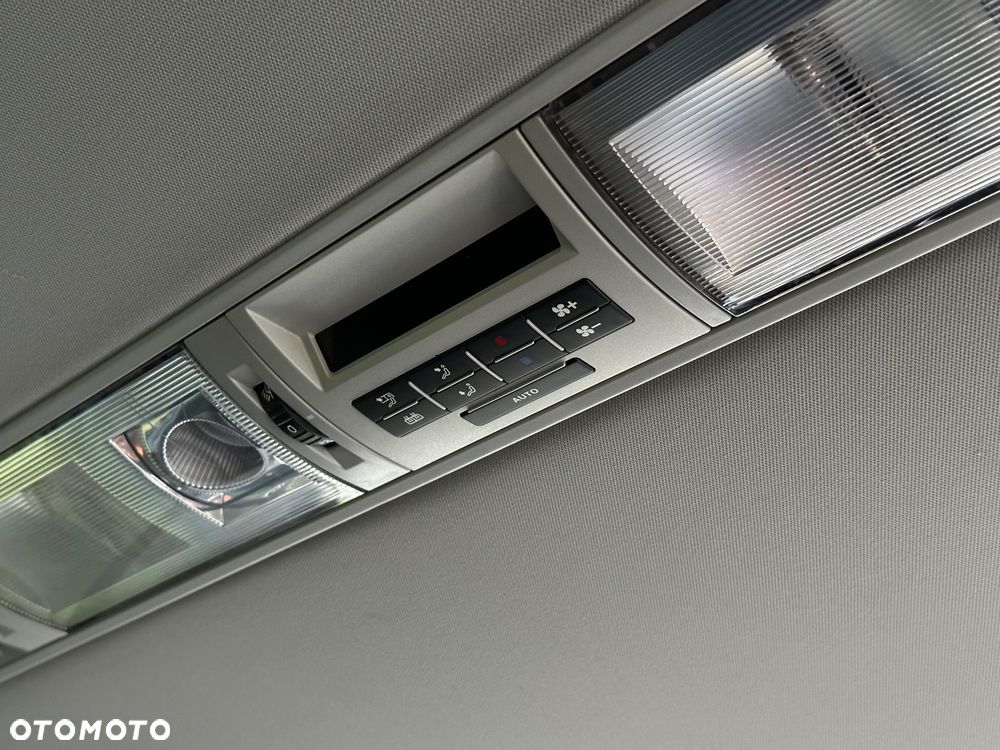 Volkswagen Multivan L1 LIFE - 30