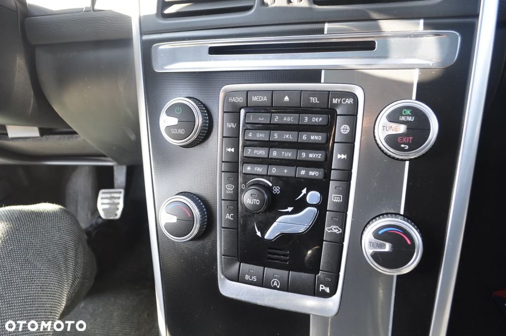 Volvo XC 60 D4 Drive-E R-Design Kinetic - 17