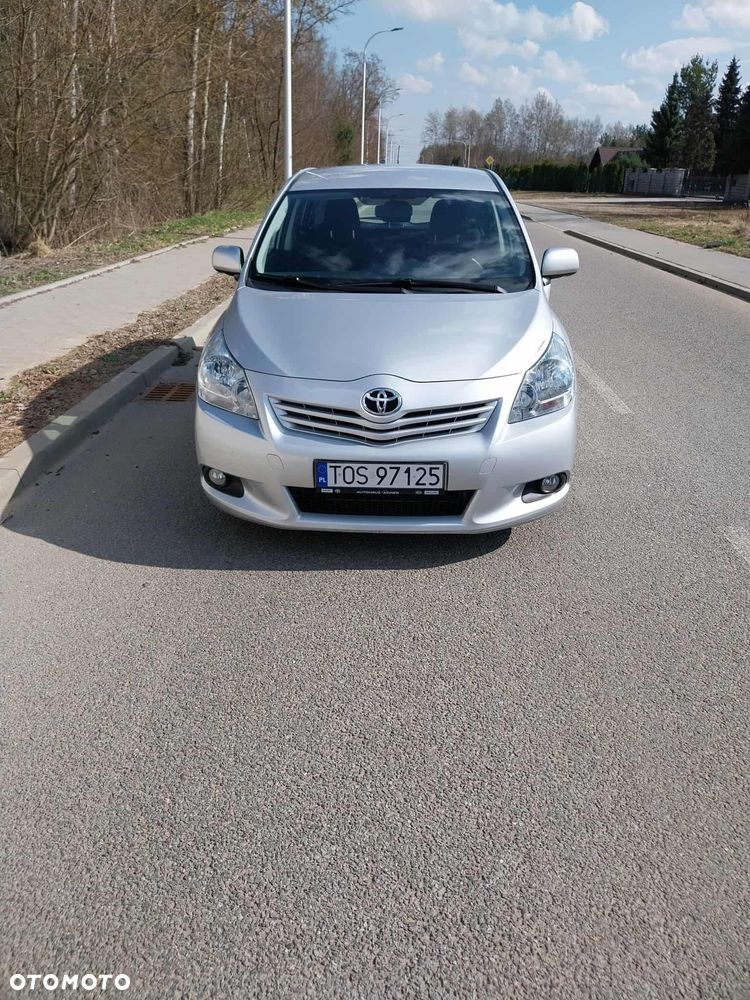 Toyota Verso 2.0 D-4D Sol plus - 24