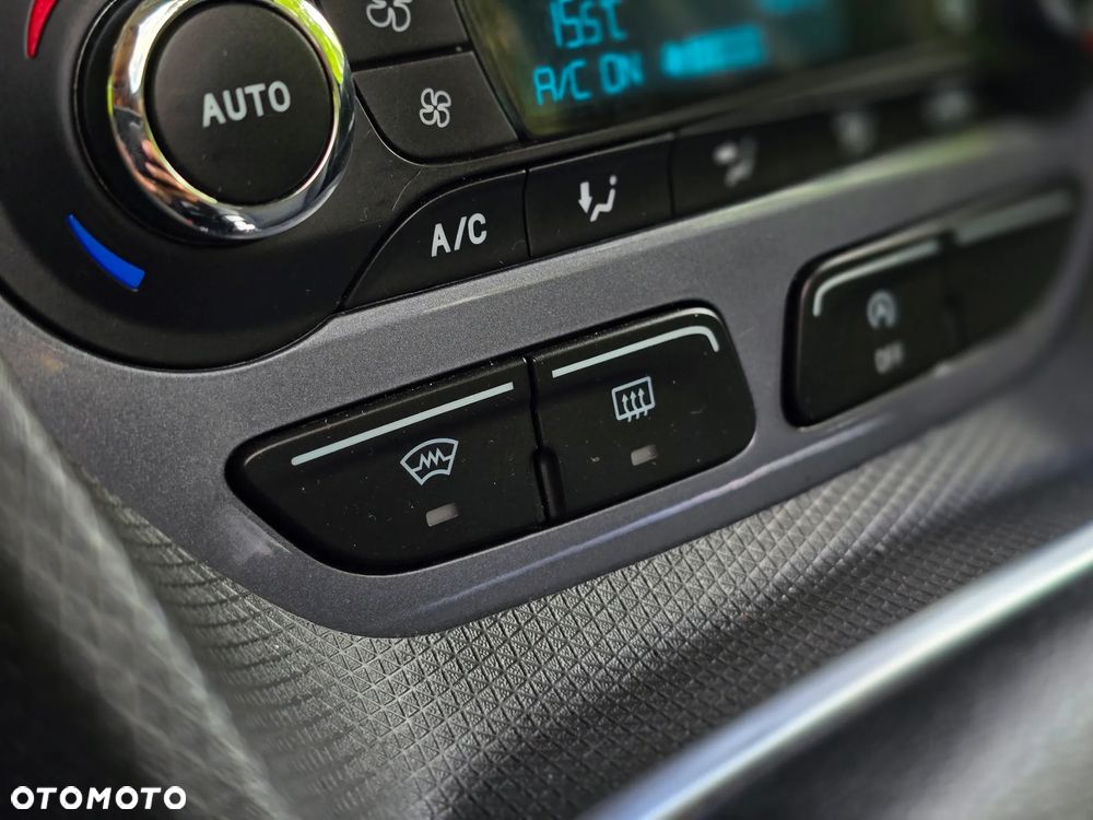 Ford Tourneo Connect 1.5 TDCi Start-Stop Titanium - 28