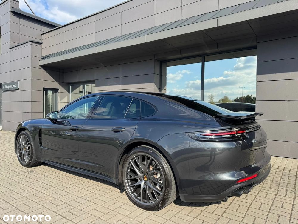 Porsche Panamera 4 Platinum Edition - 11