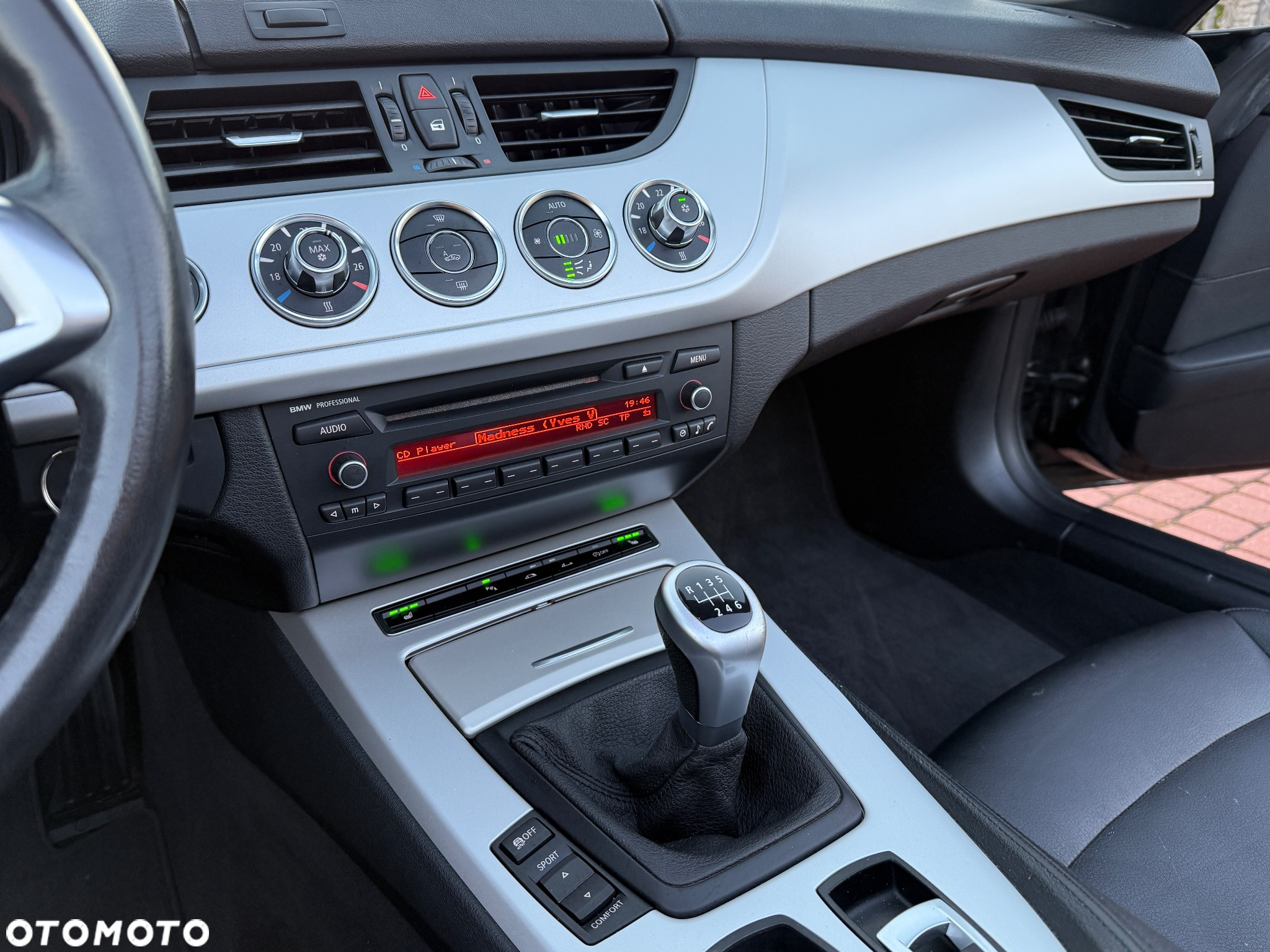 BMW Z4 sDrive20i - 32