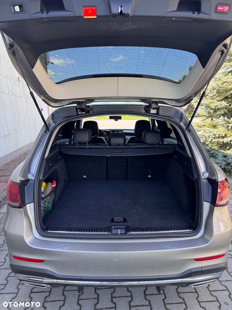 Mercedes-Benz GLC 220 d 4Matic 9G-TRONIC AMG Line - 9
