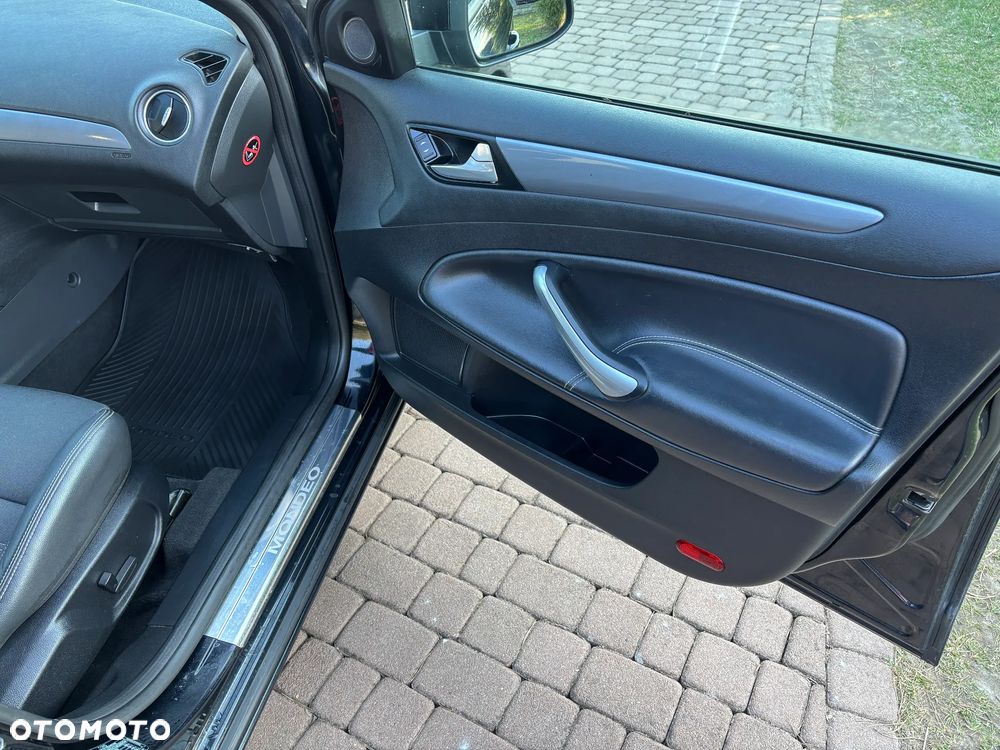 Ford Mondeo 2.0 TDCi Champions Edition - 24