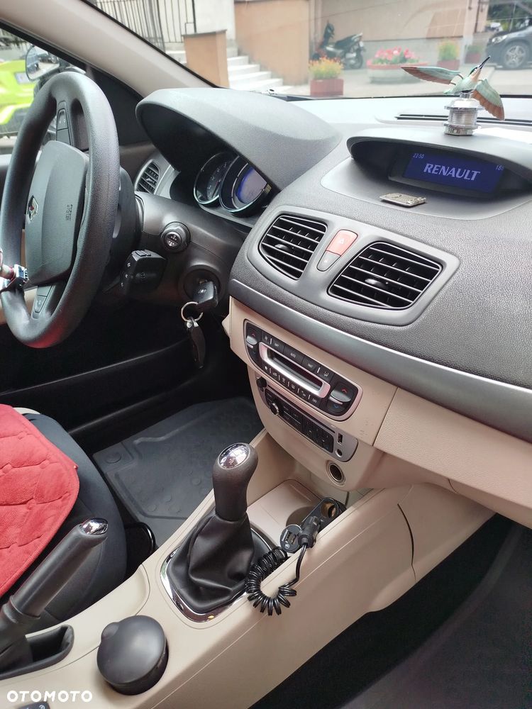 Renault Fluence 1.6 16V Start - 5