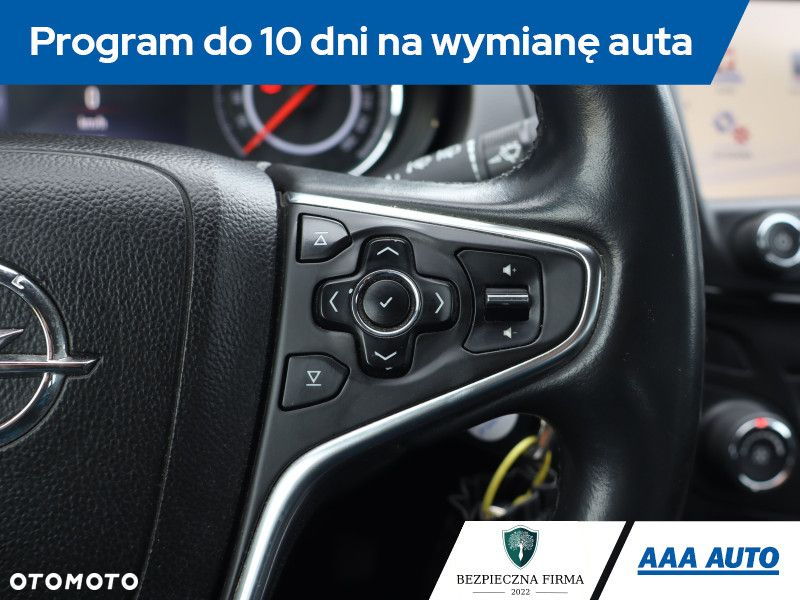 Opel Insignia - 19