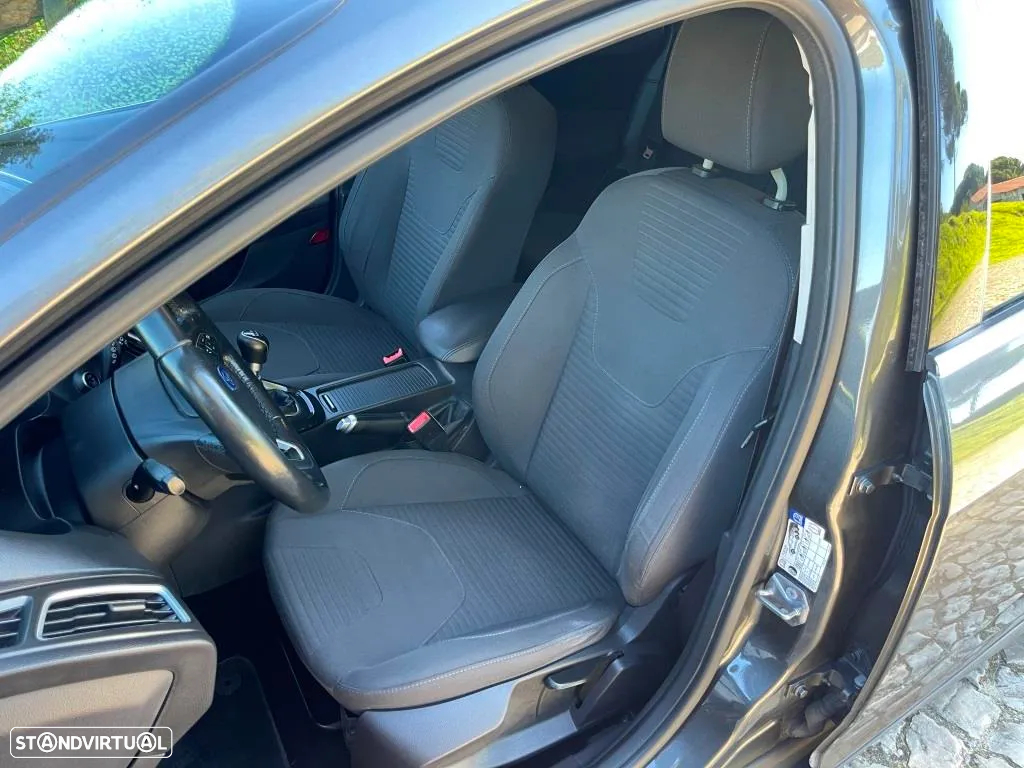 Ford Focus SW 1.5 TDCi Titanium - 22